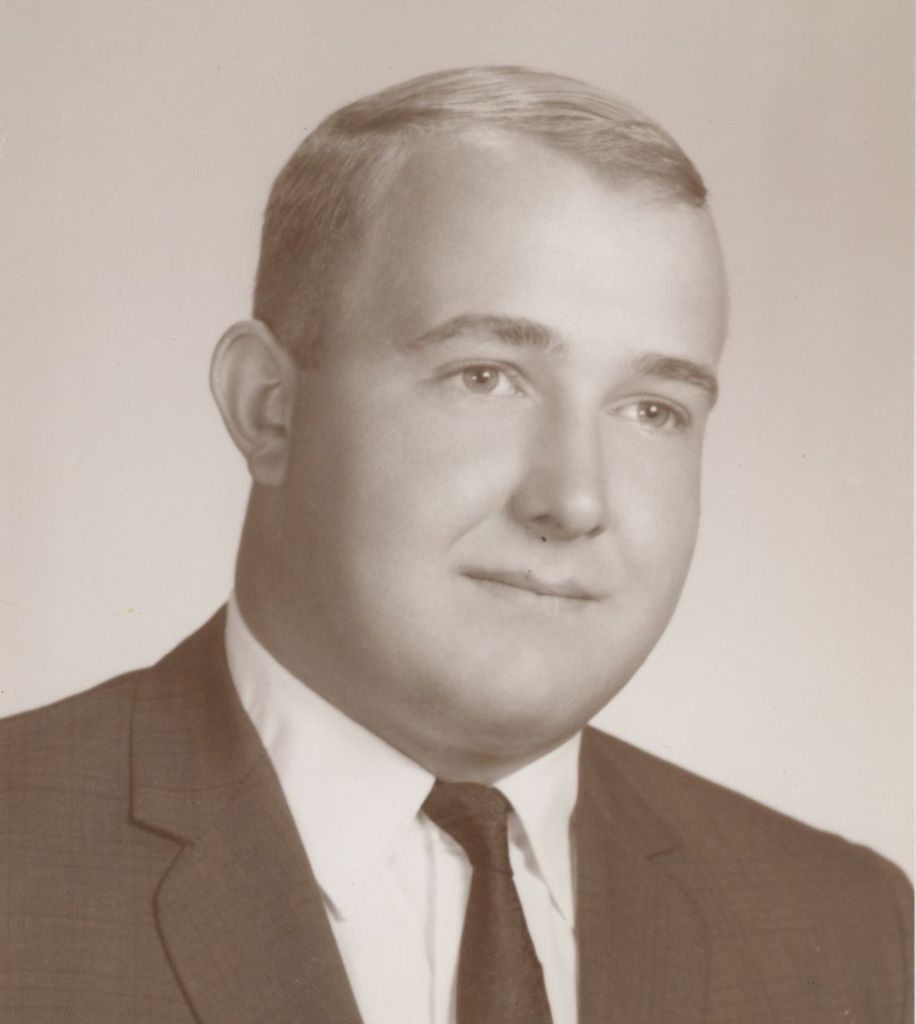 Owen  Frank Hoyt
