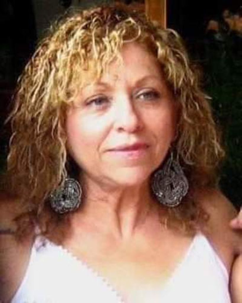 Alejandra "Muñeca" Oliva