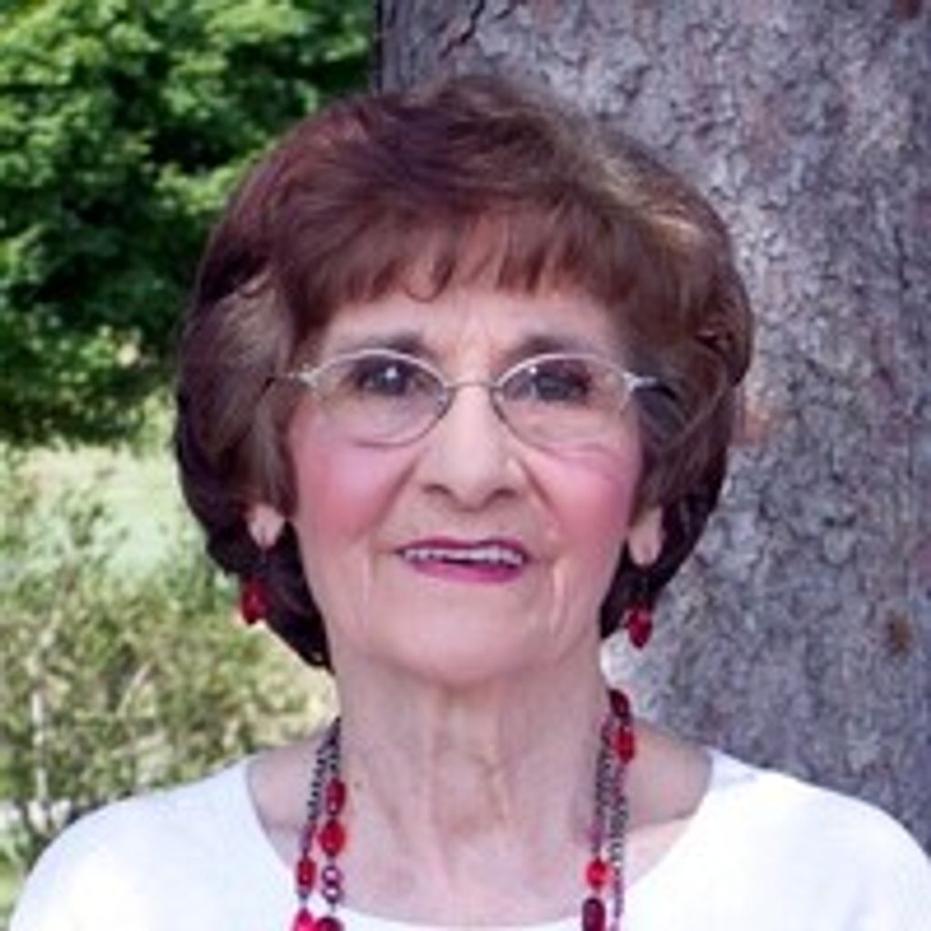 Theresa Marie Young Brioli Profile Photo