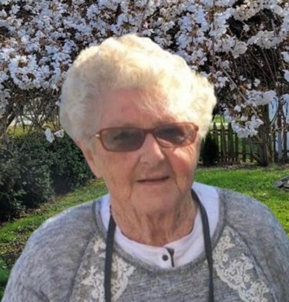 Lorraine "Cis" Anna Mackenzie Profile Photo