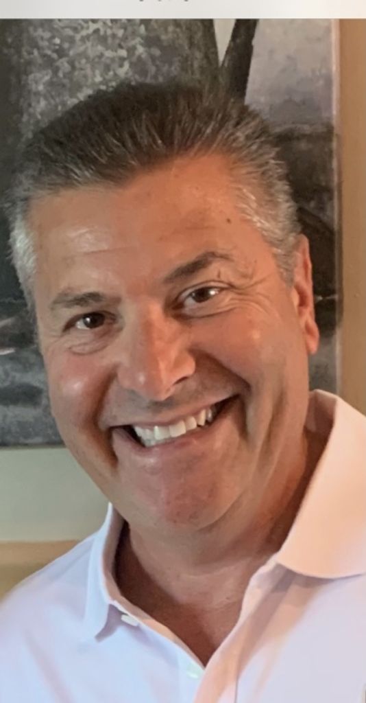Richard Jones Profile Photo