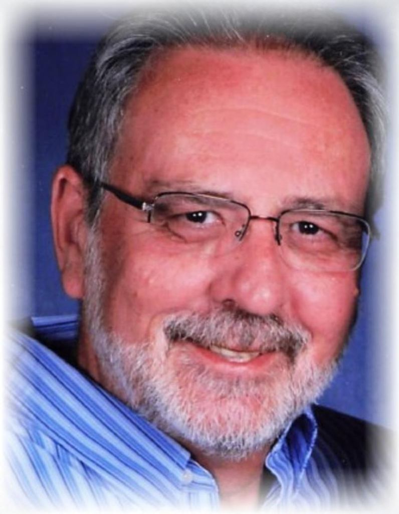 Stephen Louis Carbone Profile Photo