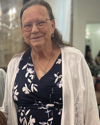 Vicki Carlile's obituary image