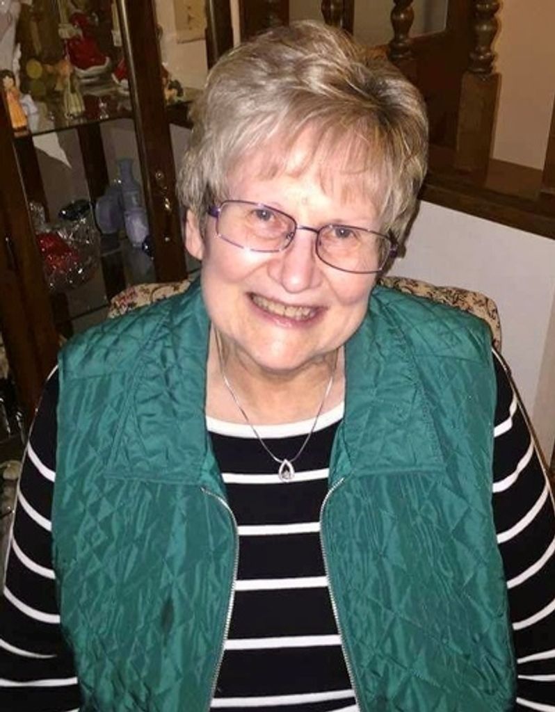 Julia Dawson Profile Photo