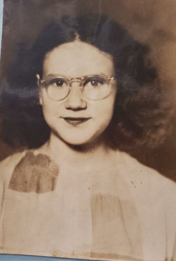 Mabel Joan Clark photo gallery thumbnail 8 of 148