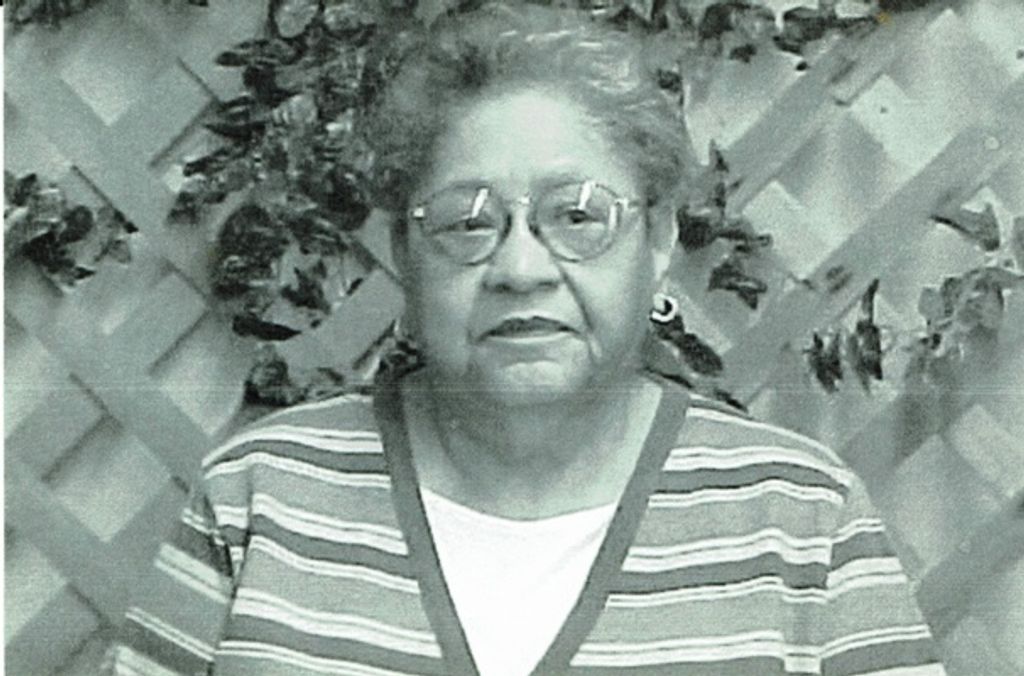 Elvira "Mom" T. Peters