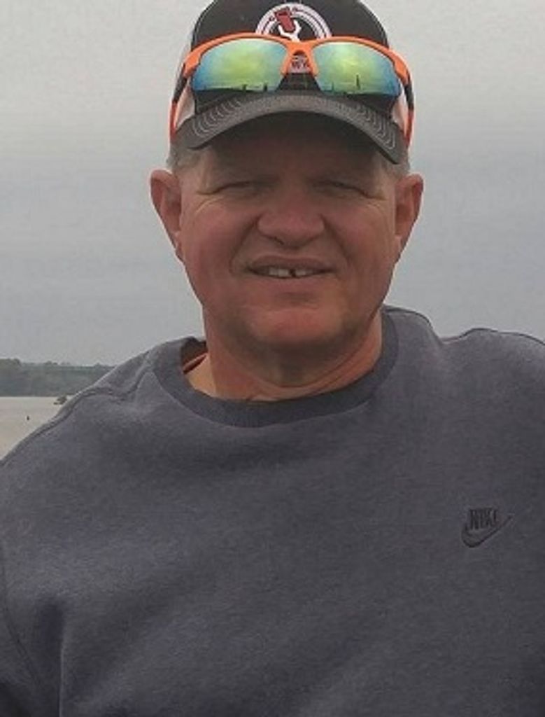 Terry L. "Lewie" Lewis Profile Photo