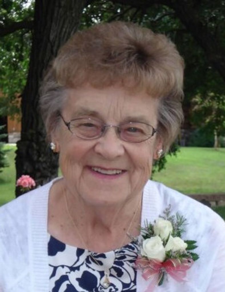 Jeannette (Lundblad)  Peterson Profile Photo