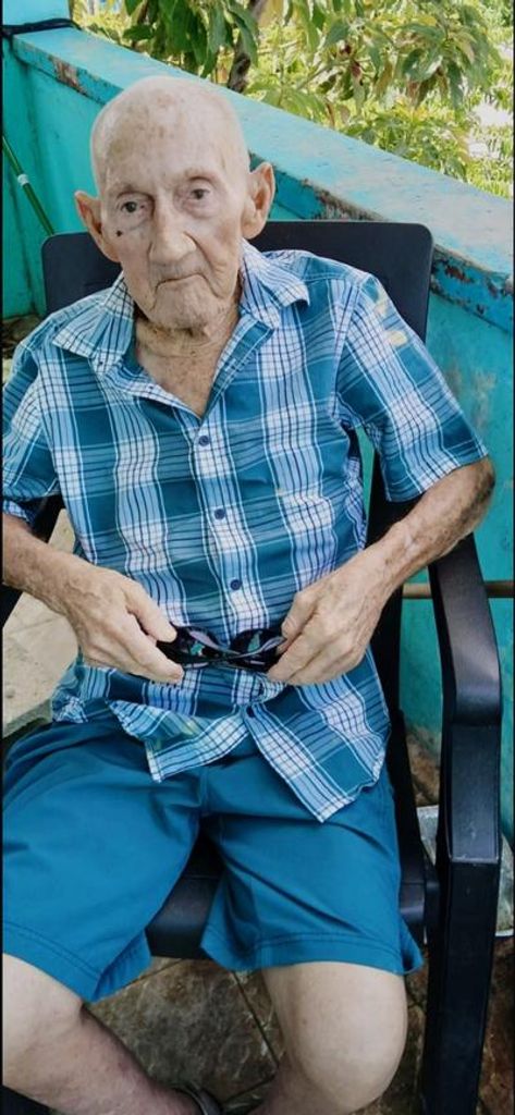 Louis Quetel, Sr. Profile Photo