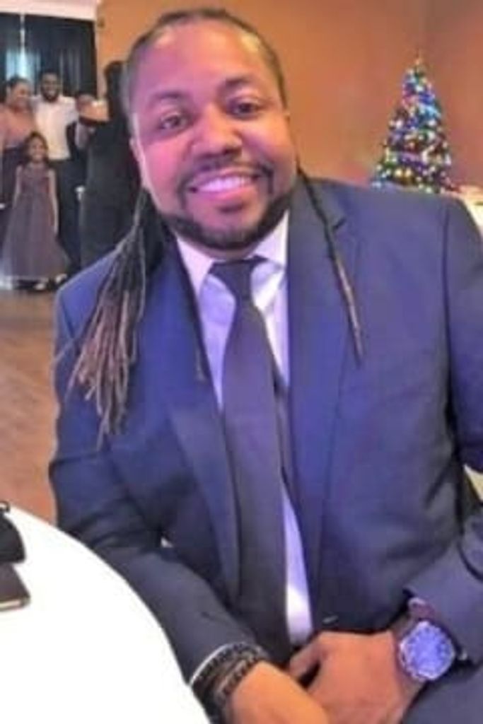 Howard  Smith Jr.