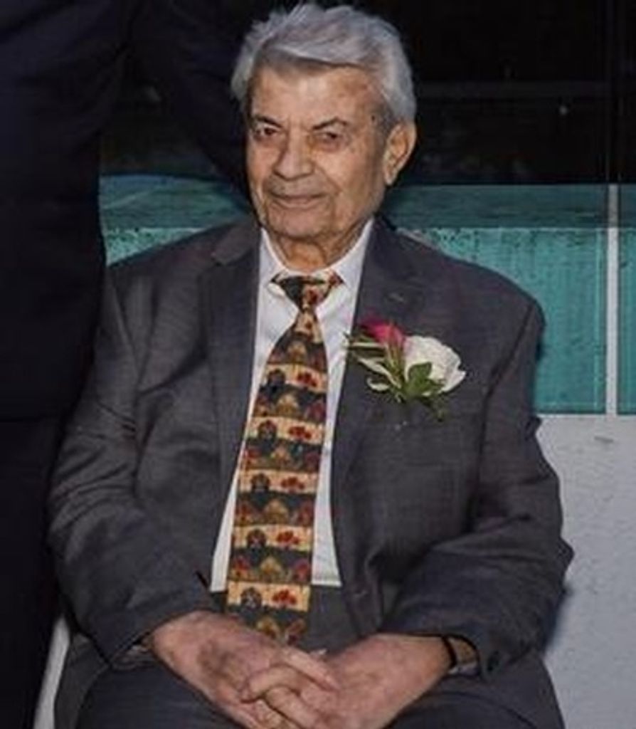 Stavros Tsakmakis Profile Photo