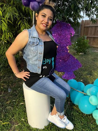 Karen Lizbeth Medellin photo gallery thumbnail 132 of 204
