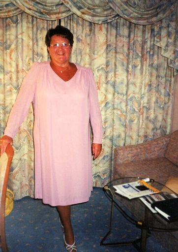 Phyllis Jordan photo gallery thumbnail 20 of 76