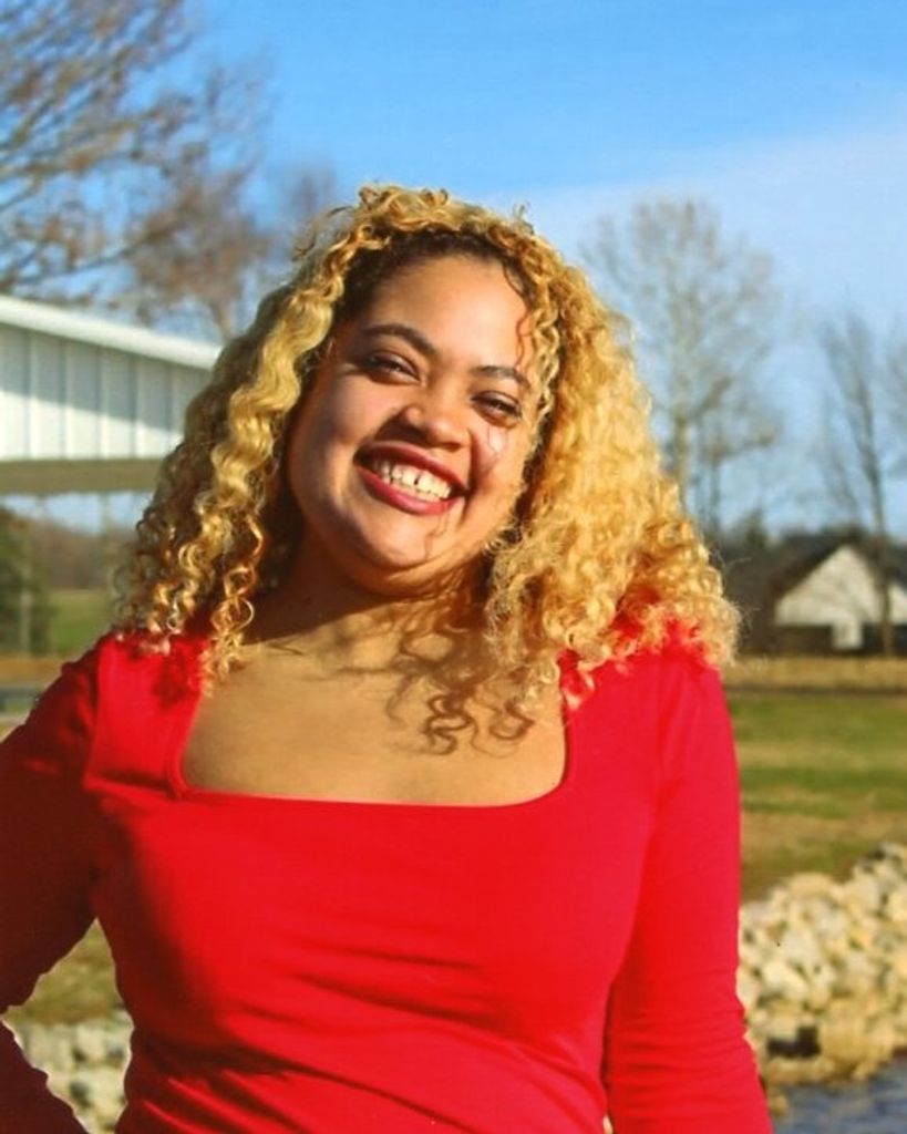 Katelyn Taylar Hall Profile Photo