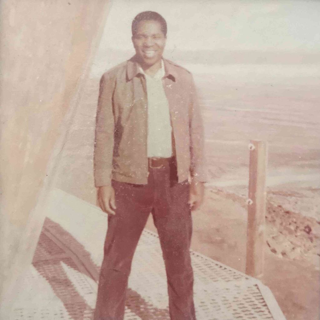 Darnell Betts Profile Photo