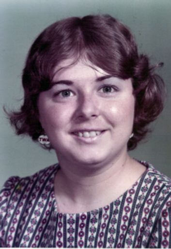 Carolyn Sue Barrow photo gallery thumbnail 31 of 41