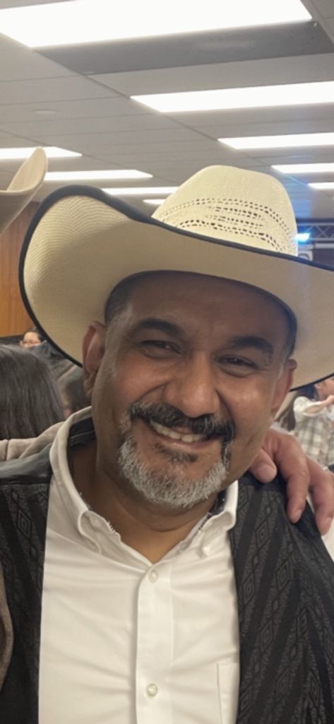 Michael Lynn "Mike"  Hernandez