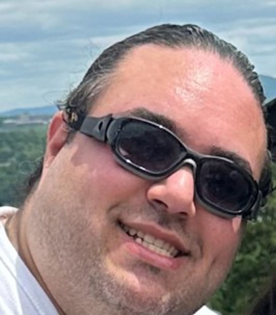 Carlos Fernandez, Jr.