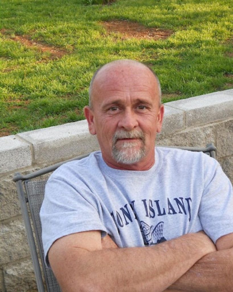 Russell White Profile Photo