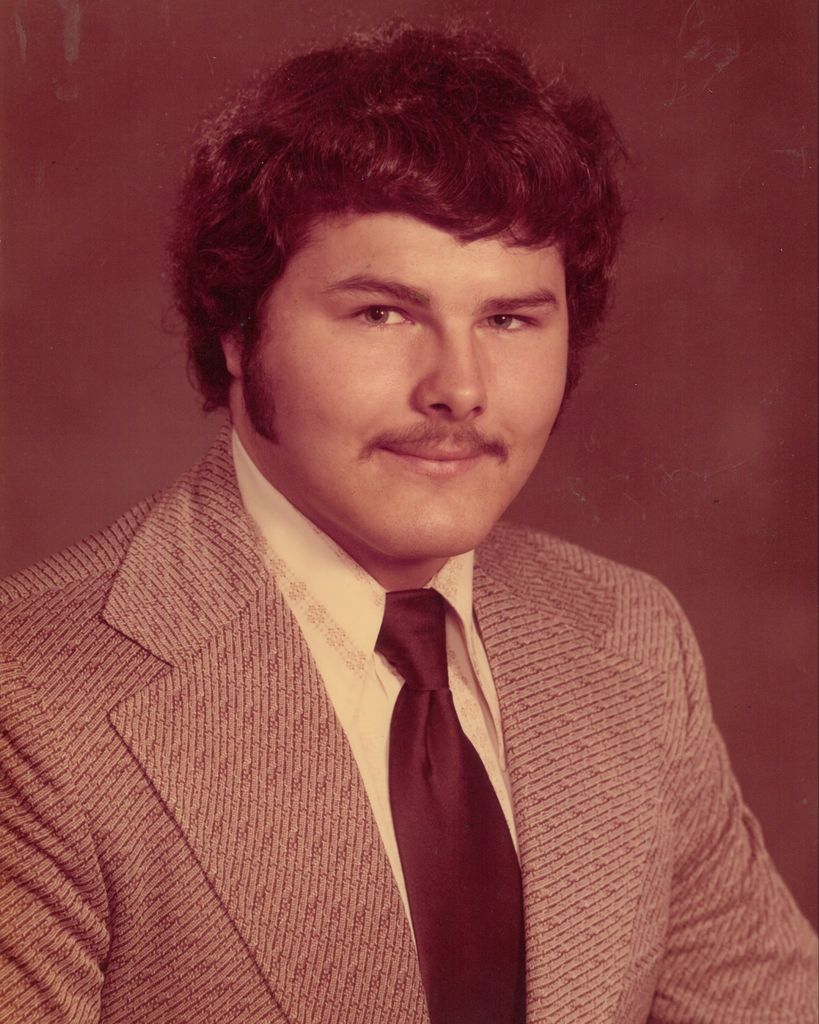 Steven Wade Helton