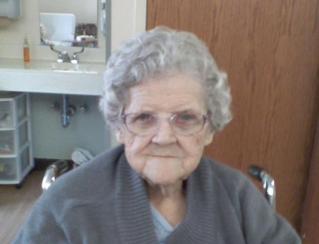 Charlean Betty (Leach)  Morris