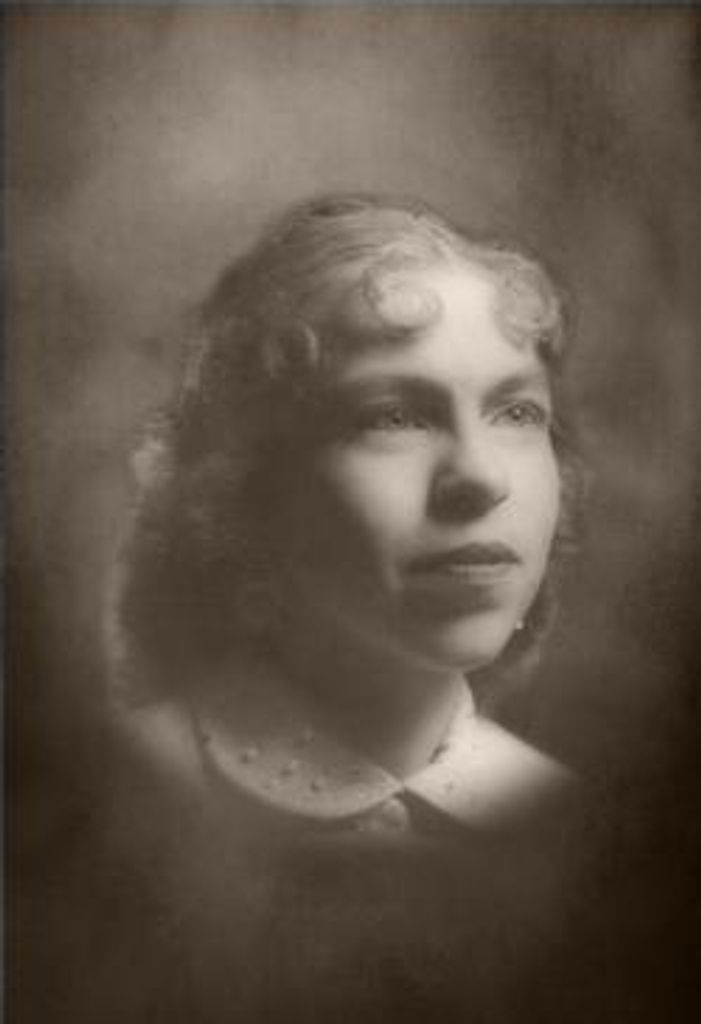 Leonor A Flores Profile Photo