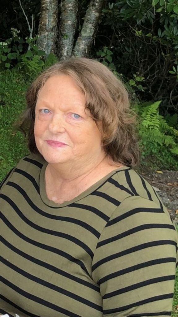 Paula (Vaughn)  Mills Profile Photo