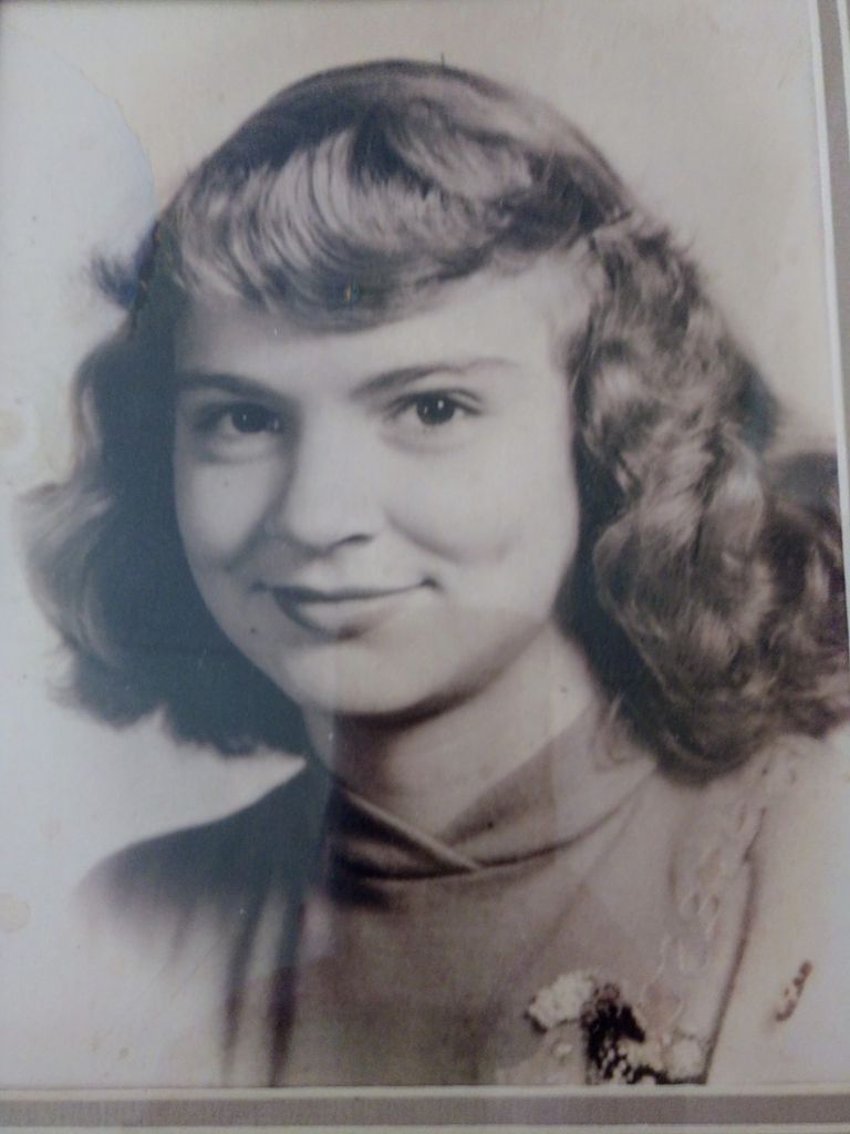 Mrs. Lucile "Lucy" Collins Thomas