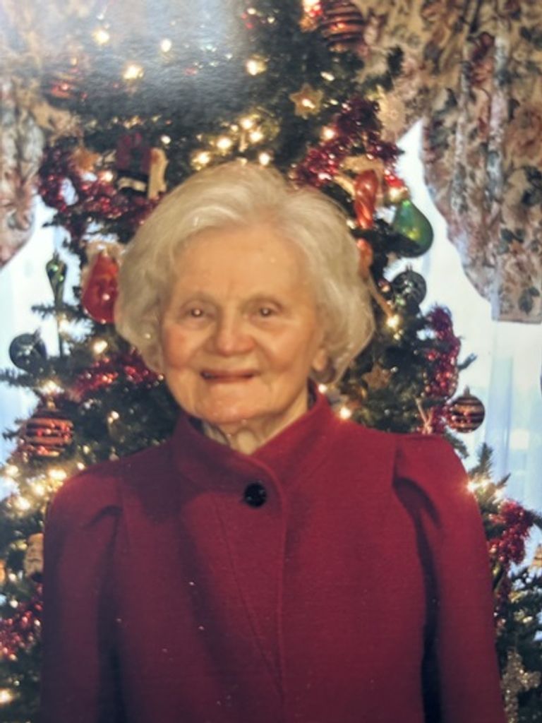 Stella Dudzik Profile Photo