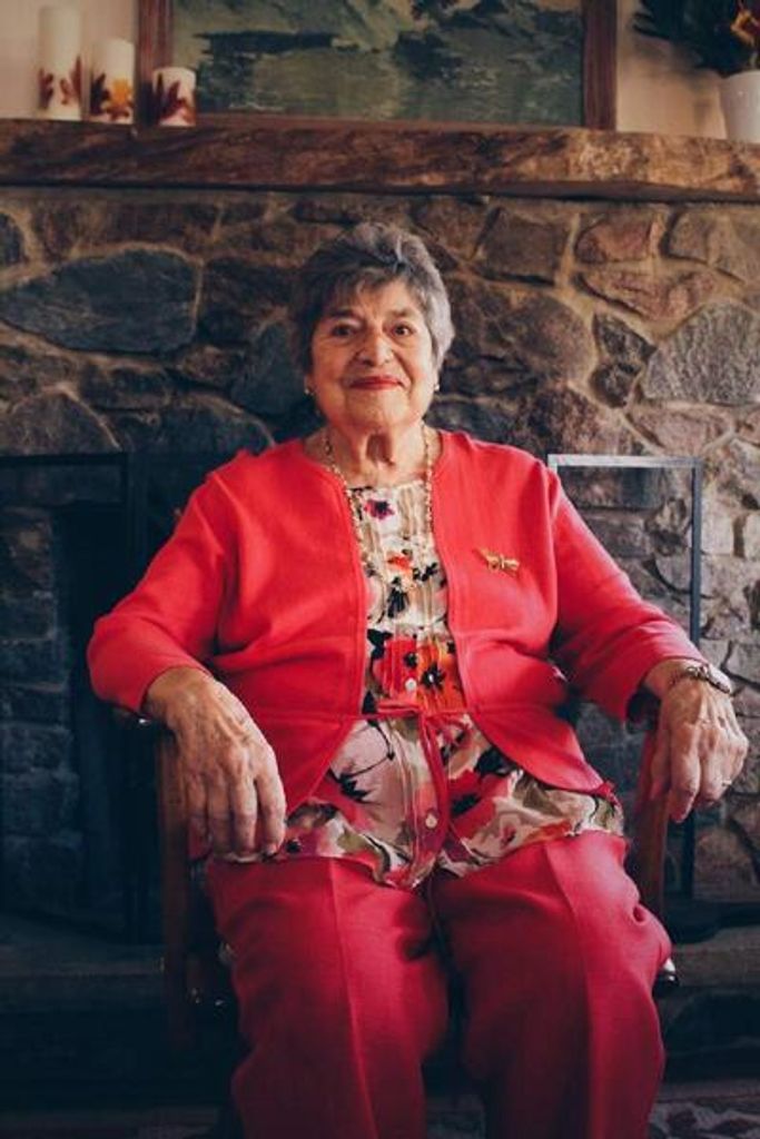 Theresa Lauria Profile Photo