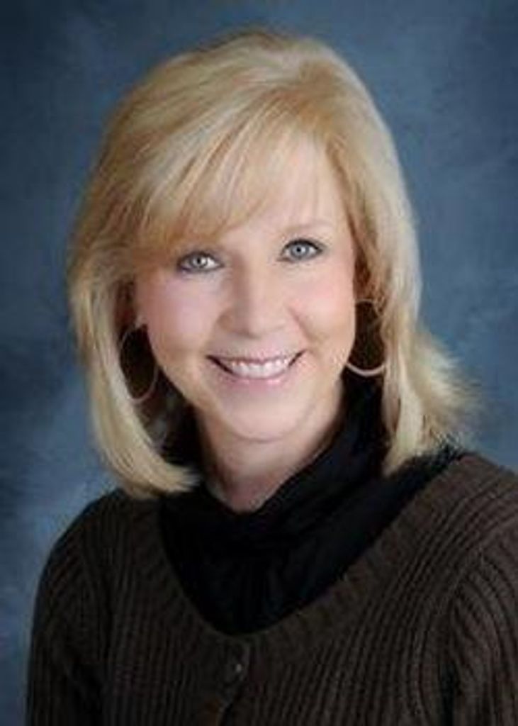 Leslie Vallely Profile Photo