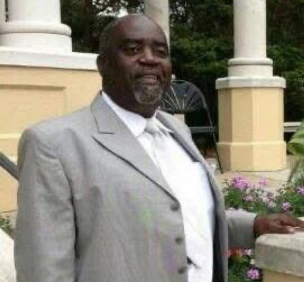 Seamon Lee, Jr Profile Photo