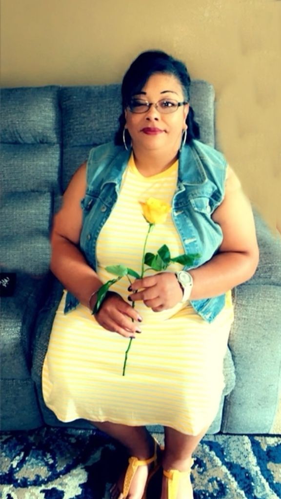Gloria "Poya" Cano Profile Photo