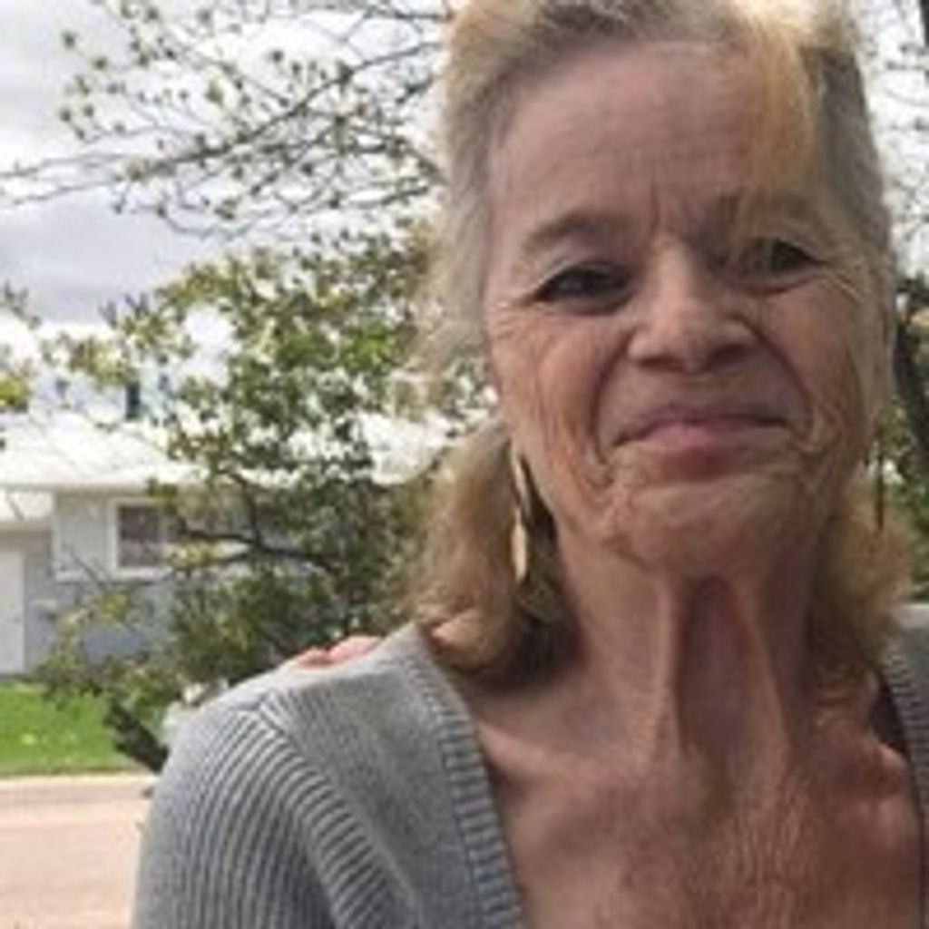 Bess Halligan Profile Photo