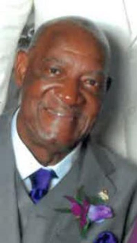 Leonard Webb, Jr. Profile Photo