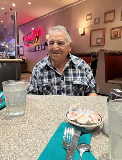 Jose Saenz photo gallery thumbnail 61 of 63