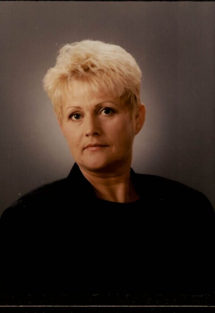 Xenia (Oksana) Svitlana (Mirza)  Hemsworth