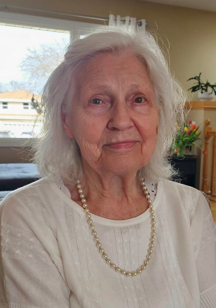 Stefania Magnowski Profile Photo