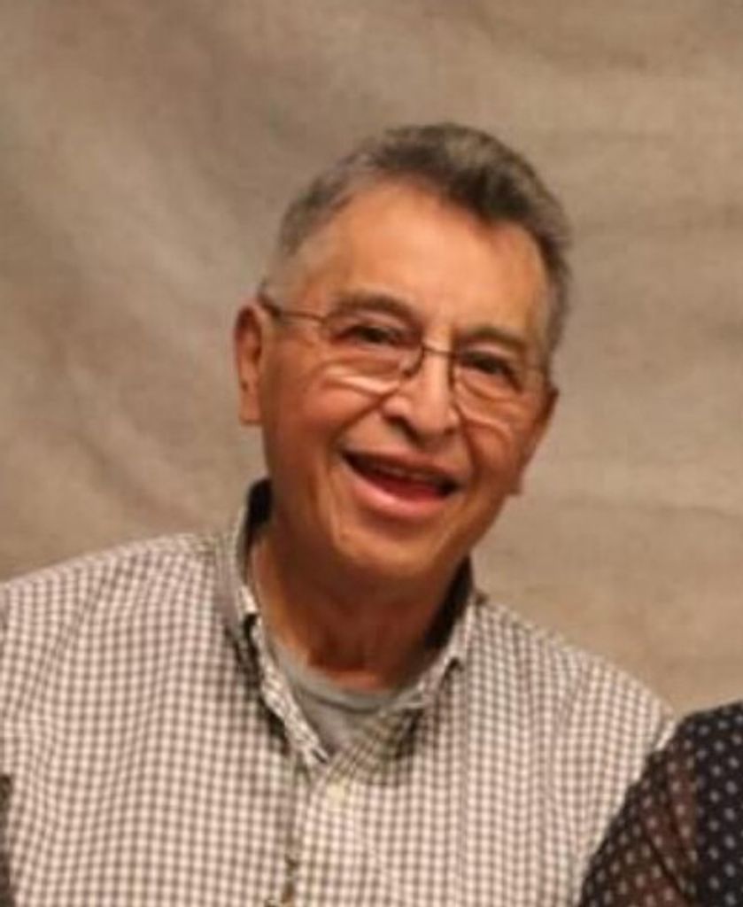 Robert Paul Guzman Profile Photo