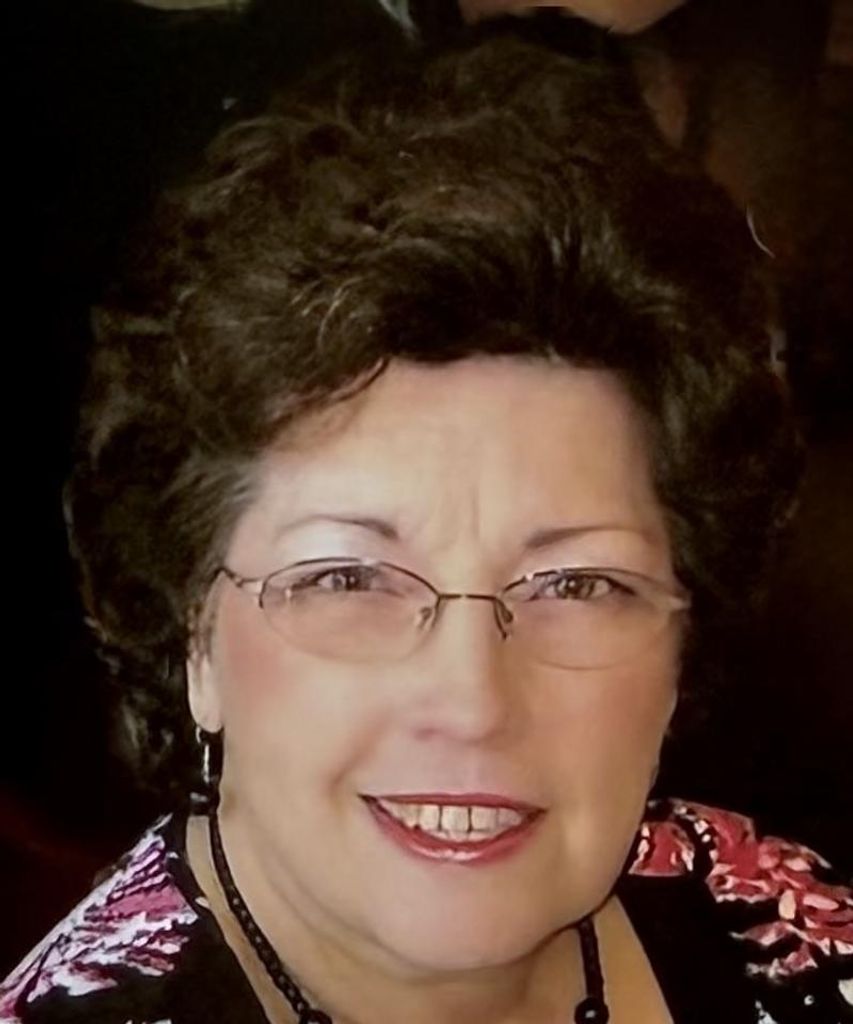Carolyn Johnson Fields Profile Photo