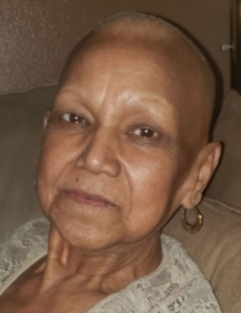 Yolanda Romero Neaves Profile Photo