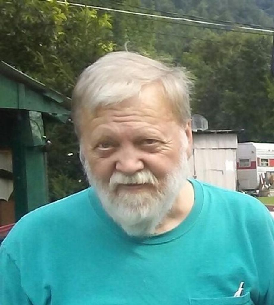 Junior "Bug" W. Helton