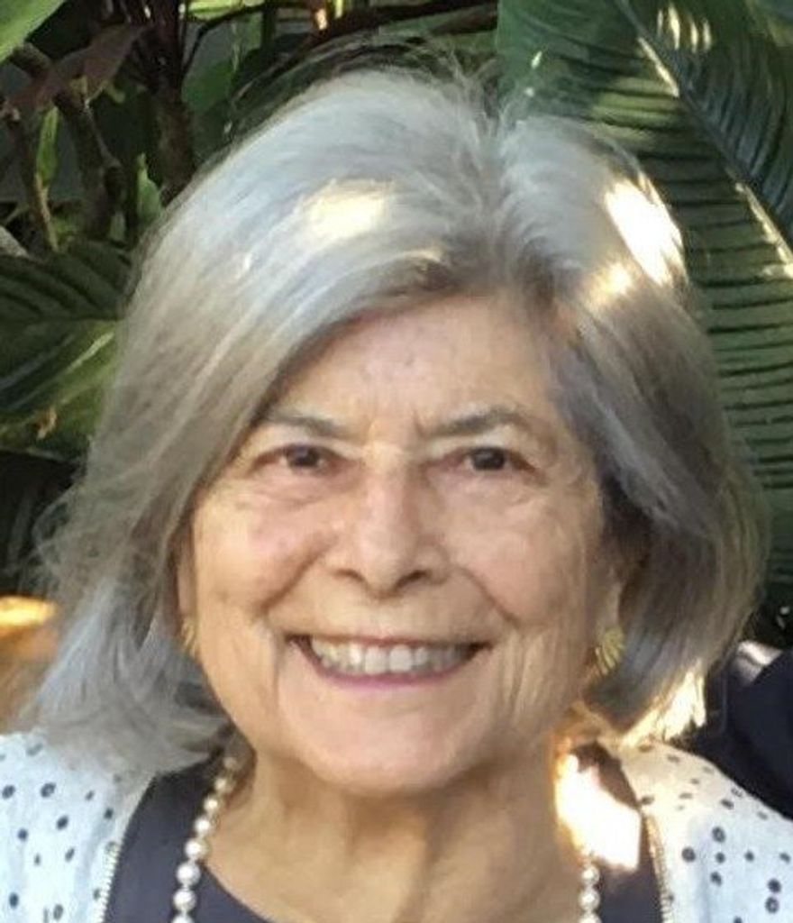 Demetra  Gianacakes