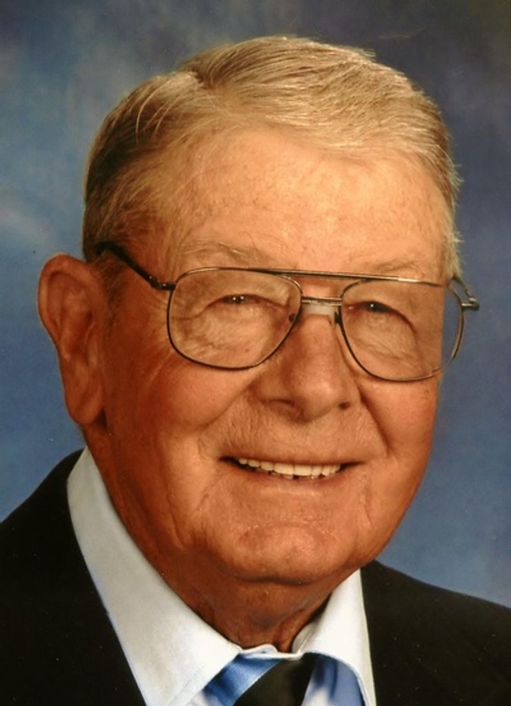 Robert Lewis Pierce Profile Photo