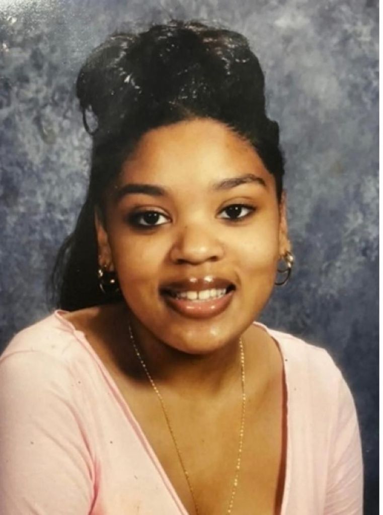 Deonnis Maryie Lee Profile Photo