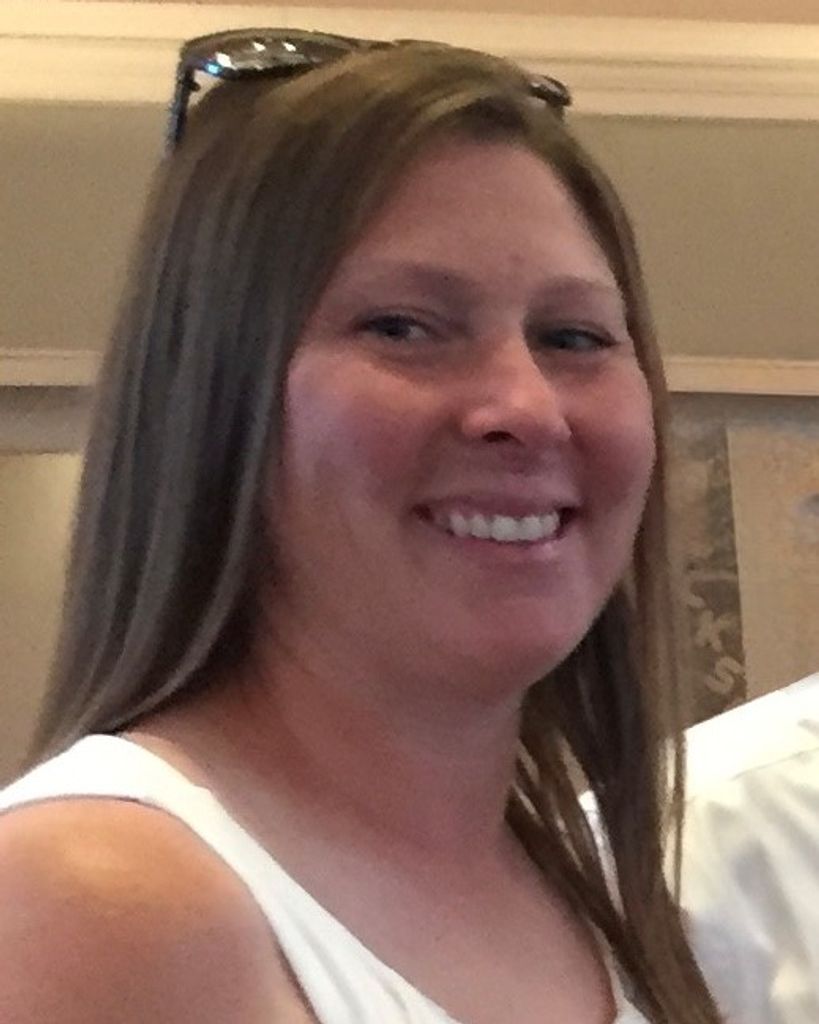 Lisa C Golden