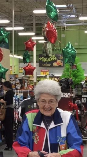 Betty Carroll photo gallery thumbnail 40 of 122