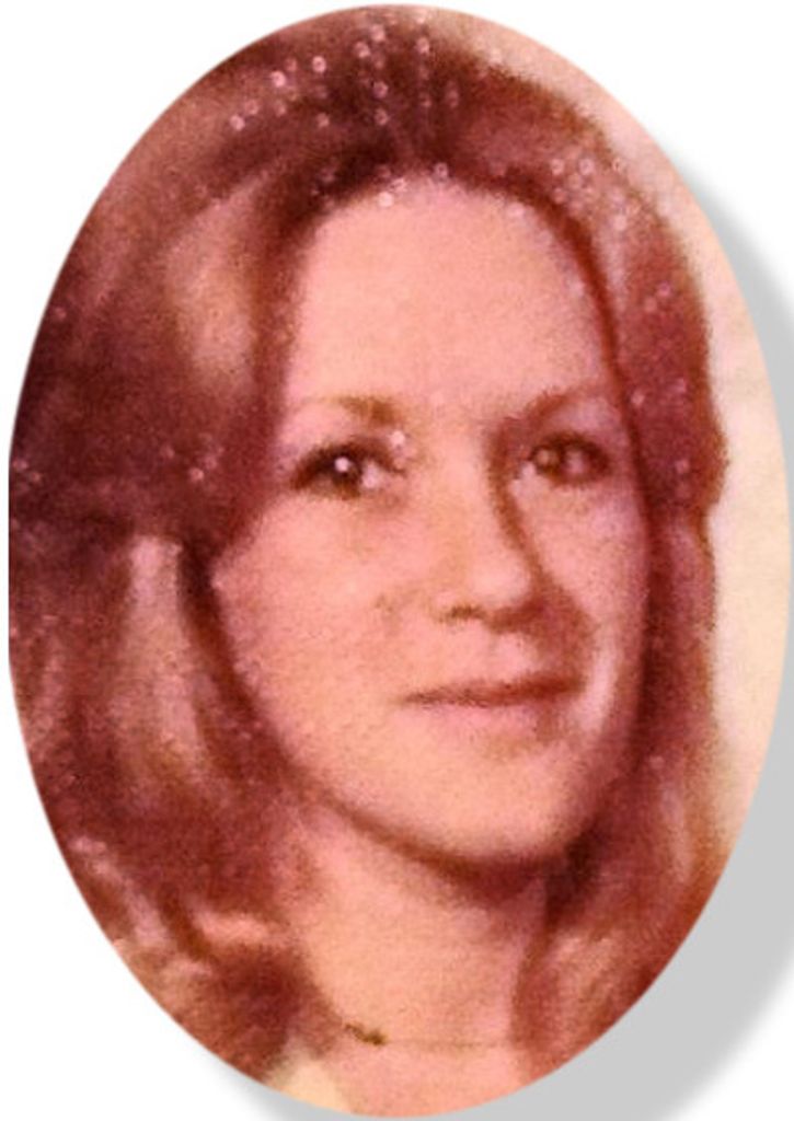 Julie "Nana" Dove Profile Photo