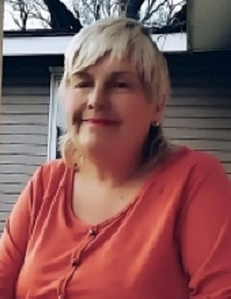 Linda Lou Smith
