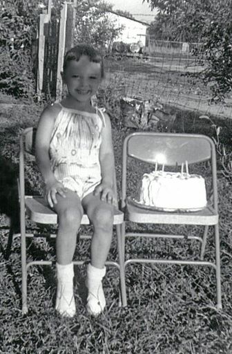 Donna Lyn Mosier photo gallery thumbnail 14 of 155
